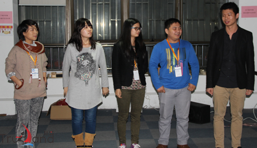 準備開始猜成語啦，先組隊!