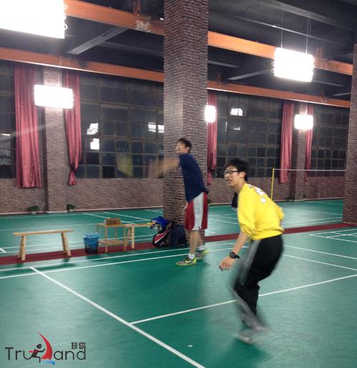 拉吊扣殺你來我往