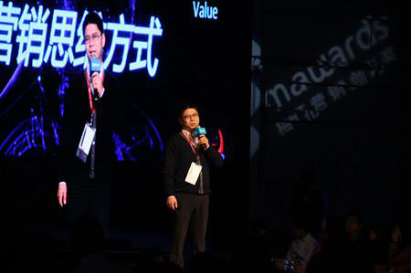 補(bǔ)集式思維方式，而非交集式